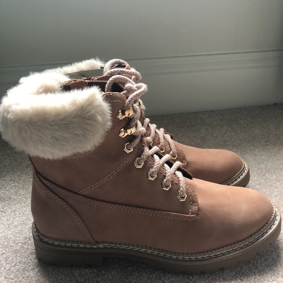 steve madden alaska lace up bootie